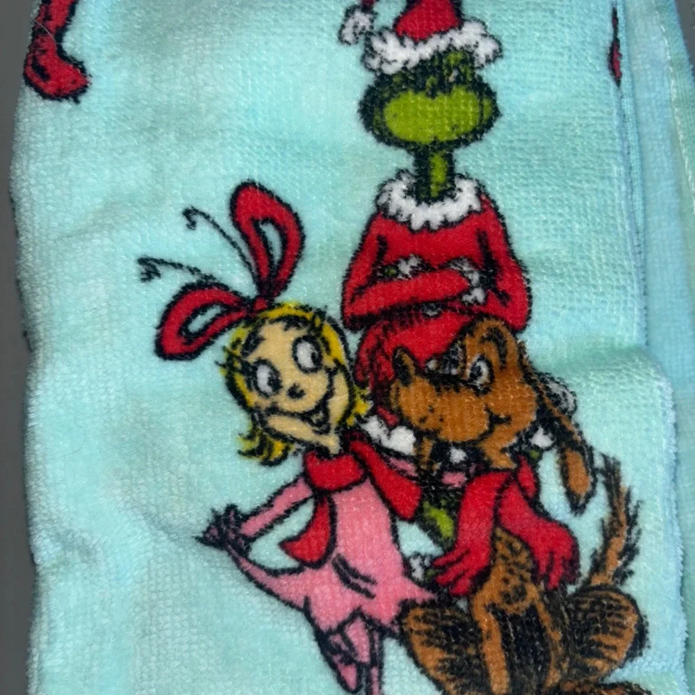 Dr. Seuss Grinch Christmas Holiday Bath Hand Towels Decor